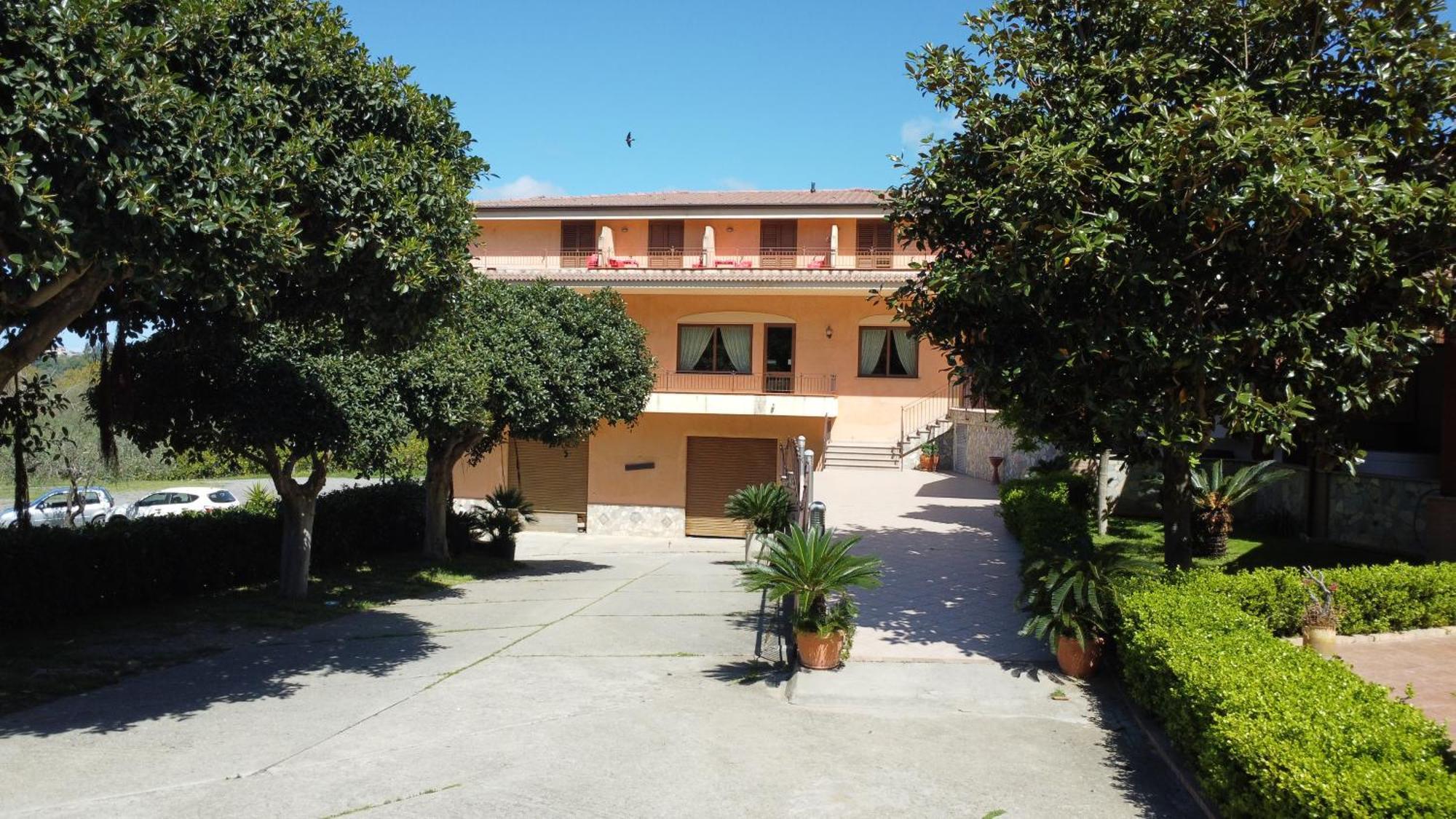 La Nuova Locanda Orsomarso Exteriör bild